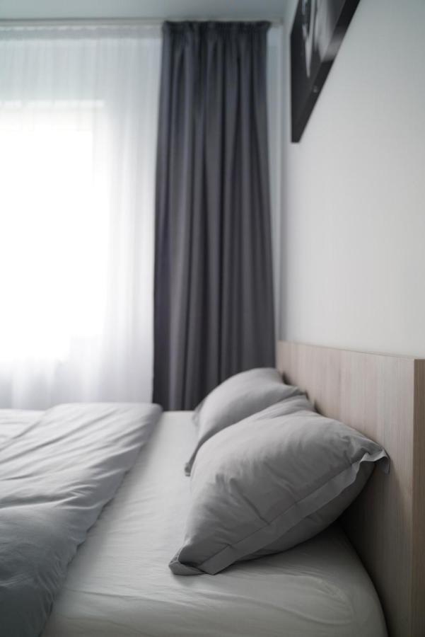 Silence Appartments Орадеа Екстериор снимка
